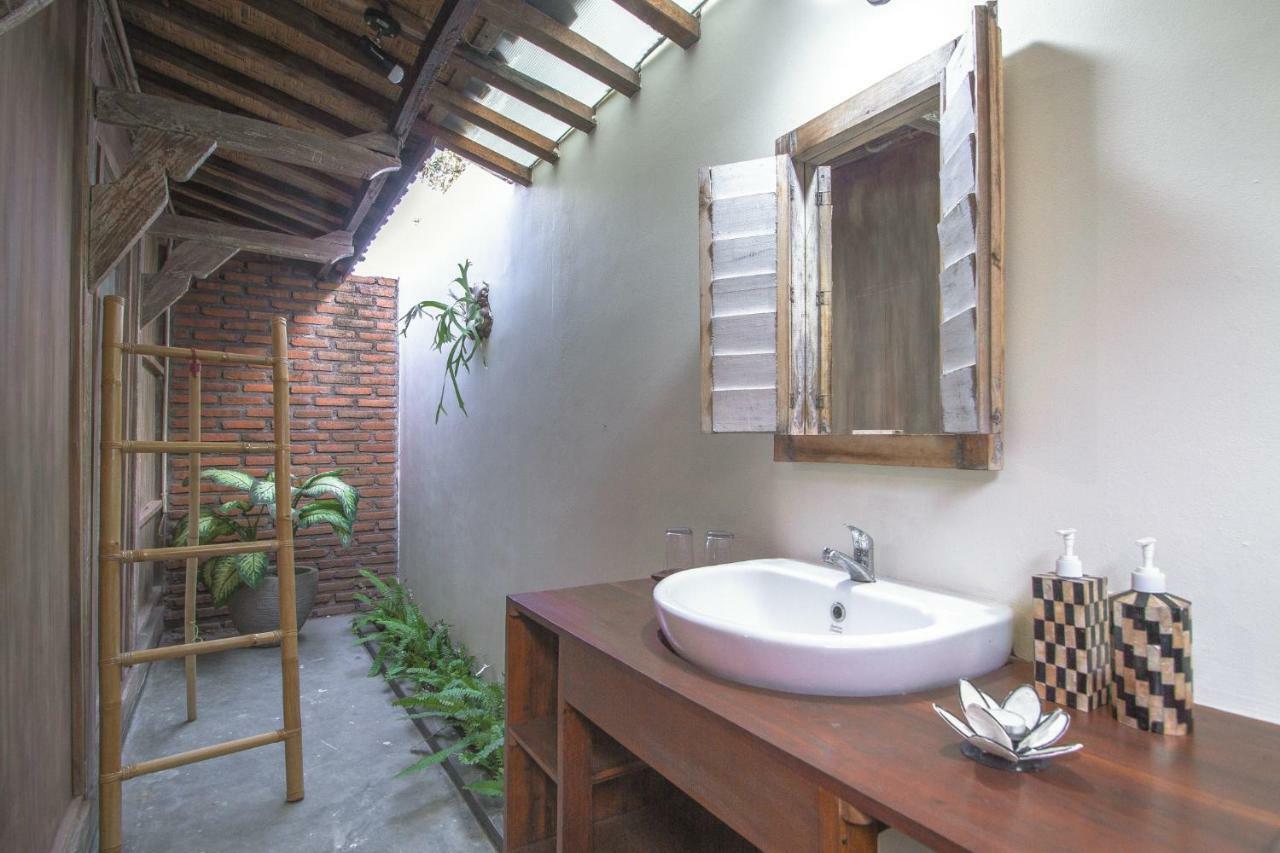 Red Gong Hotel Canggu Exterior foto